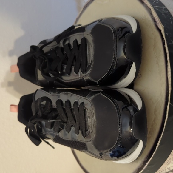 - - - Skecher memory foam black Sneakers - Picture 3 of 12
